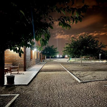 Granja Escuela Con Bungalows San Martín de la Vega Exterior foto